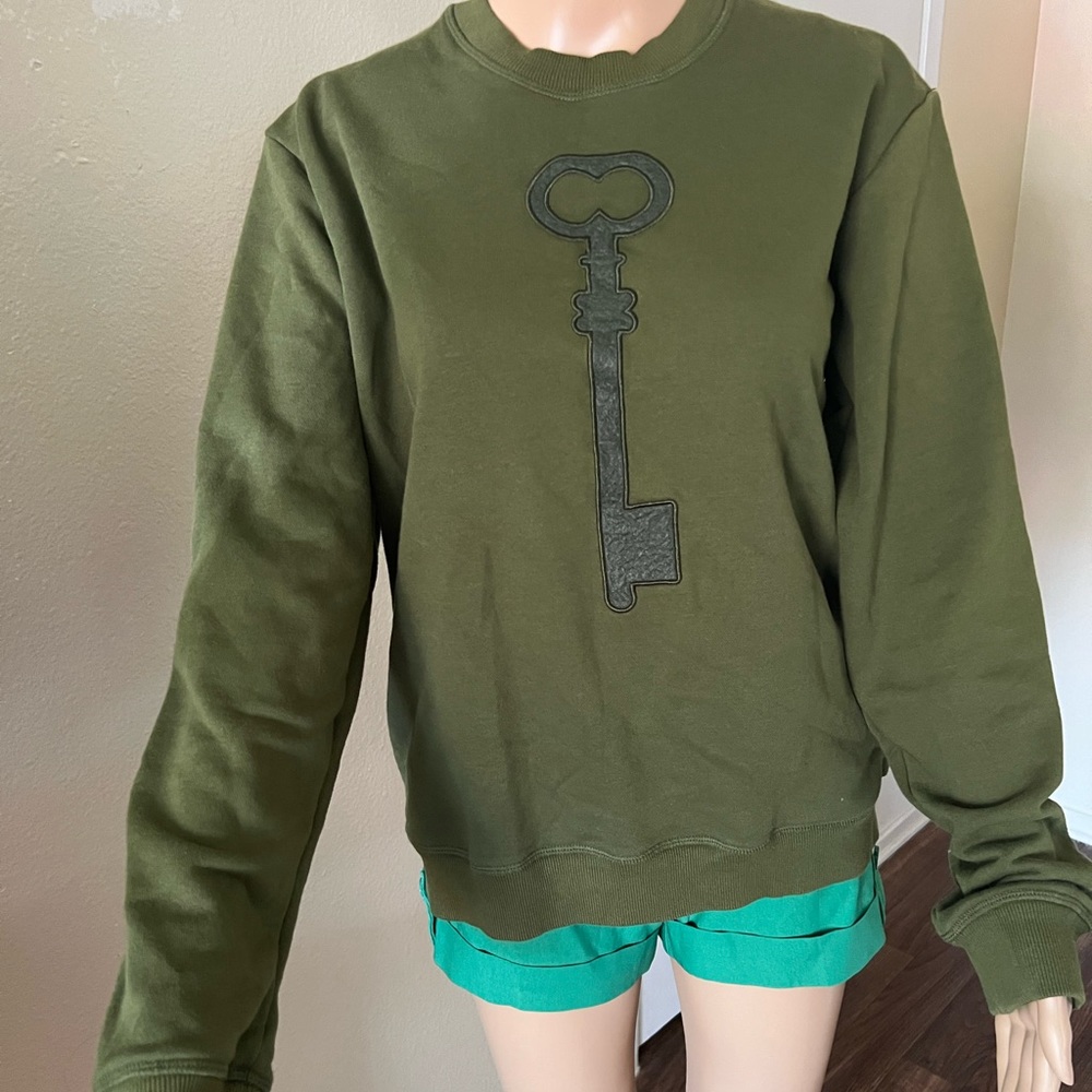 Olive Color sweat Shirt  Casual Size M Brand Not equal